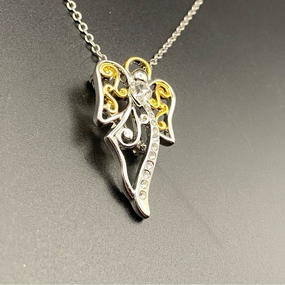 Crystal Angel Pendant/brooch Necklace - Picture 3 of 7